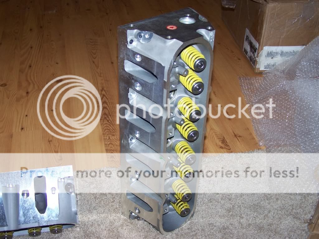 LS6 Cylinder Head sodium valves yellow springs 243 new